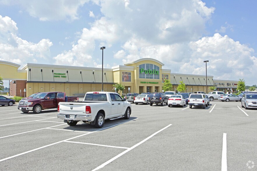 56-136 Marketplace Cir, Calera, AL à louer - Photo du bâtiment - Image 2 de 5