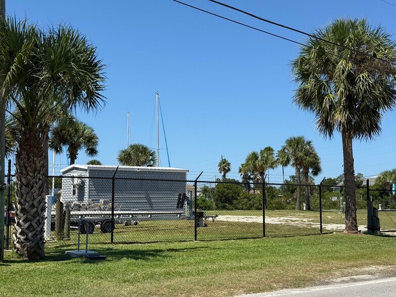 4387 Calienta St, Hernando Beach, FL à vendre - Photo du bâtiment - Image 2 de 12