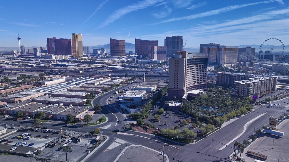 3682-3686 S Highland Dr, Las Vegas, NV à vendre - Photo du bâtiment - Image 3 de 3