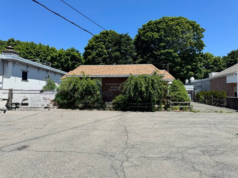 479 Marble Ave, Pleasantville, NY for sale - Primary Photo - Image 1 of 3