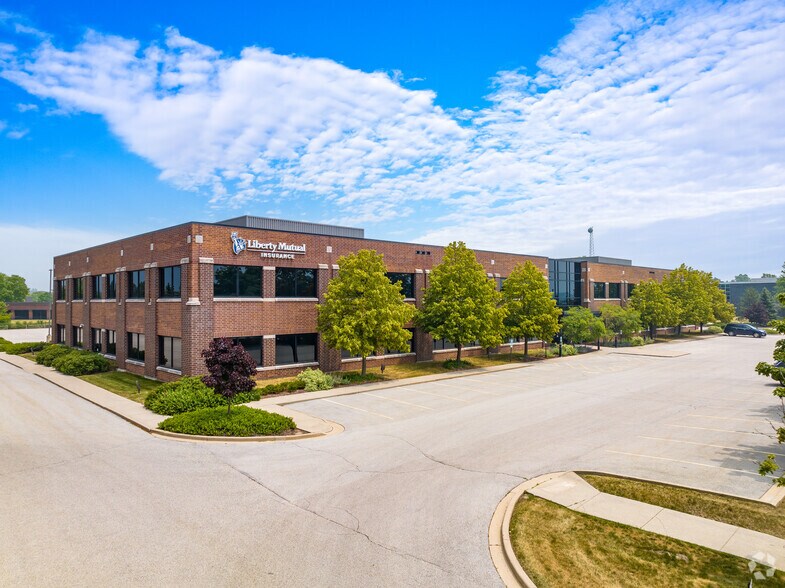 11800 W Park Pl, Milwaukee, WI for lease - Primary Photo - Image 1 of 31