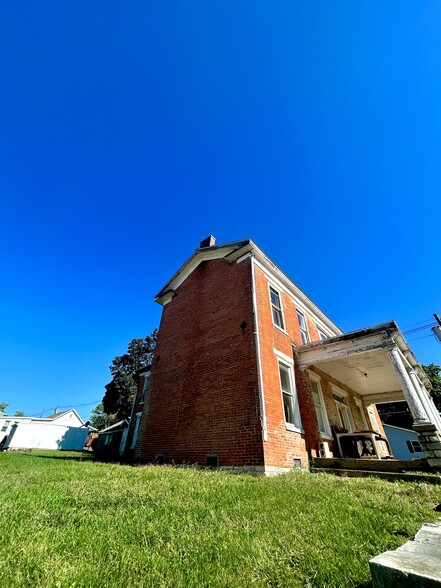 401 Kentucky St, Louisiana, MO for sale - Building Photo - Image 3 of 6