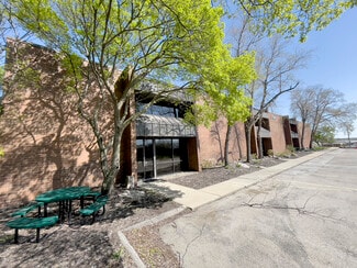 Plus de détails pour 3801 Delaware Ave, Des Moines, IA - Industriel à vendre