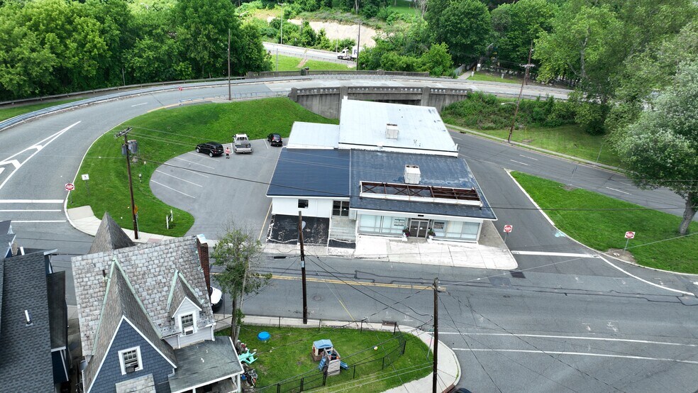 333 Morris St, Phillipsburg, NJ à vendre - Photo du bâtiment - Image 2 de 61