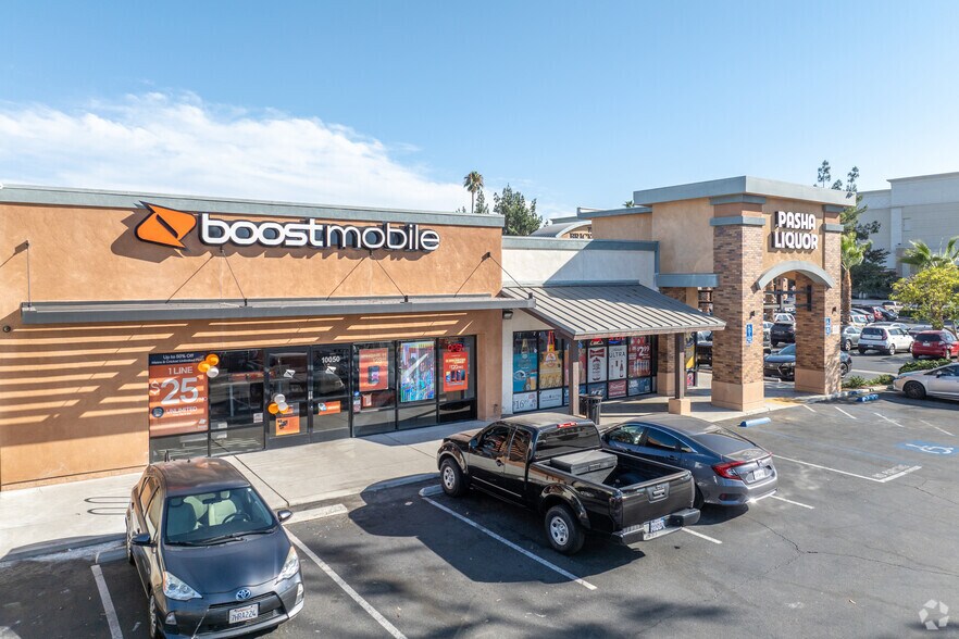 10054-10098 Magnolia Ave, Riverside, CA à louer - Photo du bâtiment - Image 3 de 16