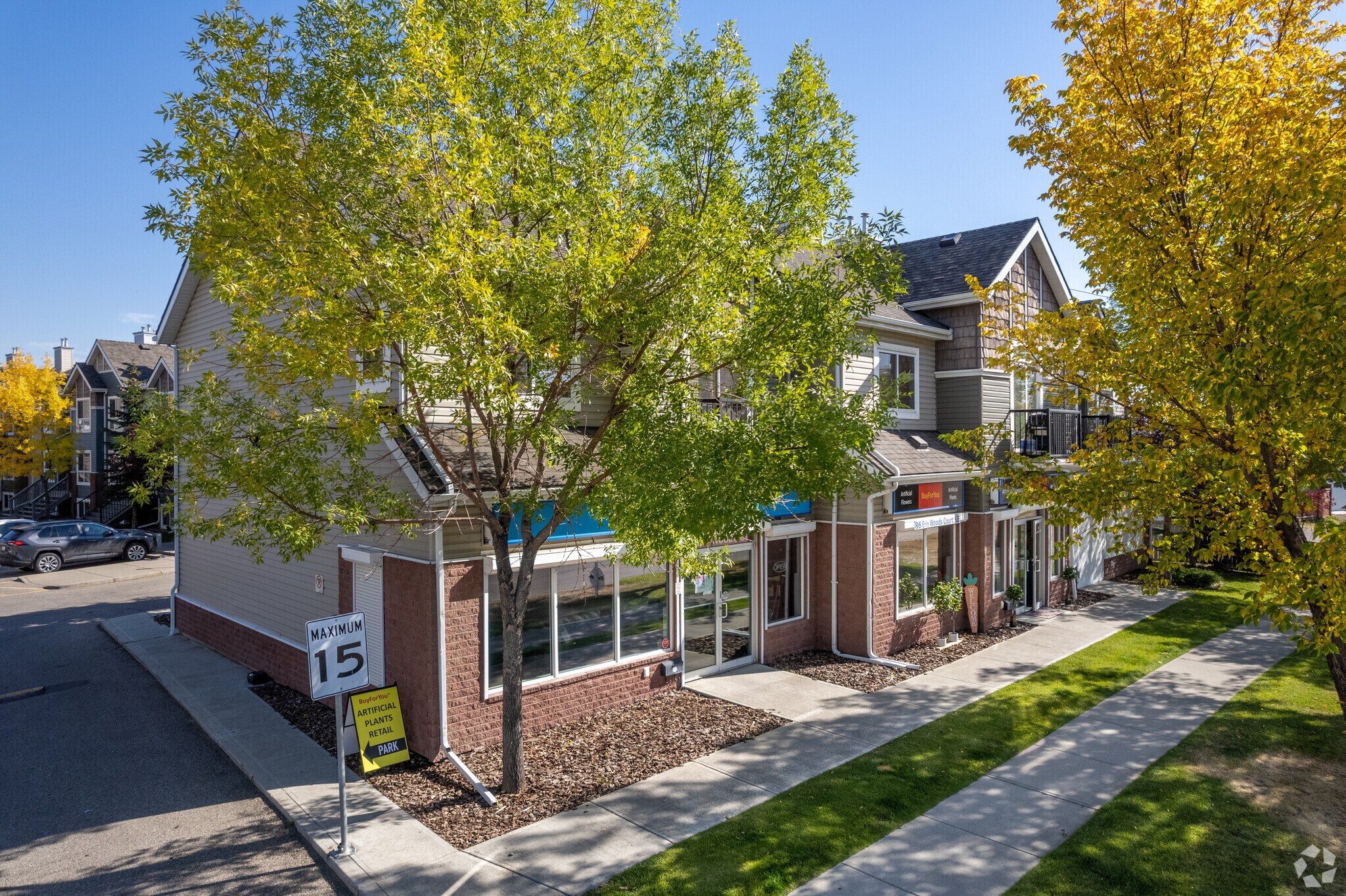 90 Erin Woods Crt SE, Calgary, AB à vendre Photo principale- Image 1 de 25