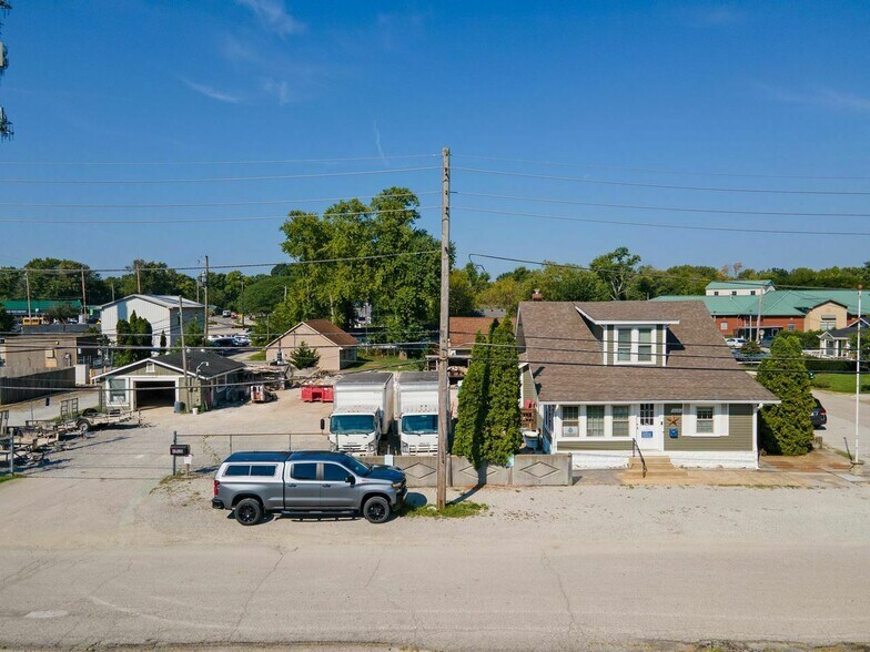 10620 Bellefontaine St, Carmel, IN à vendre - Photo du bâtiment - Image 2 de 21