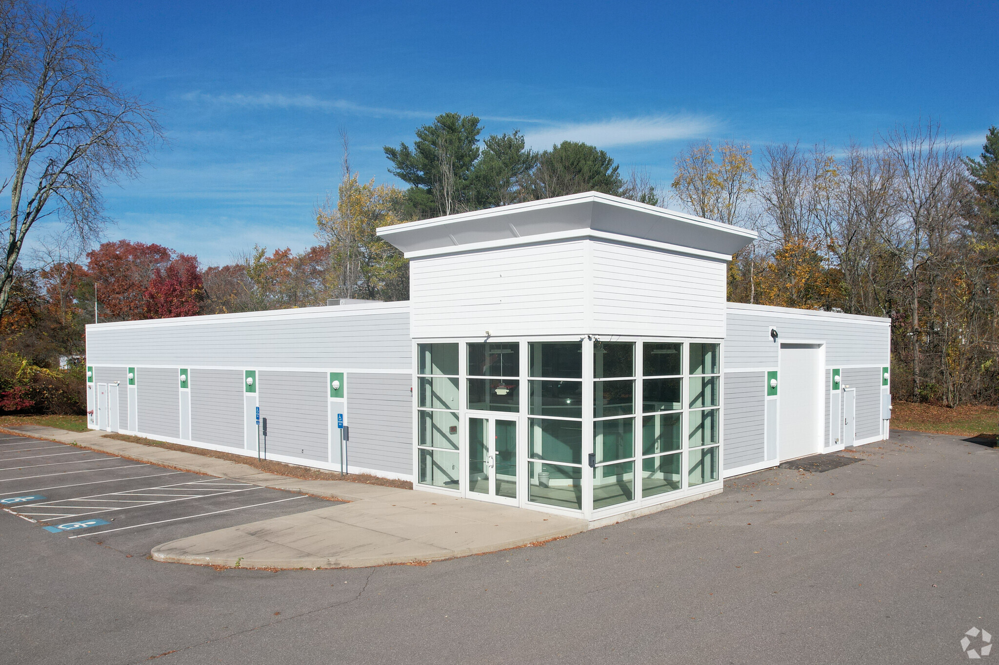 6 Londonderry Rd, Londonderry, NH for sale Primary Photo- Image 1 of 1