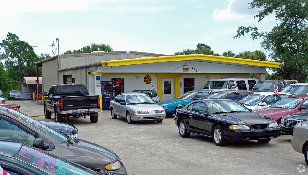 355 Wickham Rd, Melbourne, FL à louer - Photo du bâtiment - Image 3 de 11