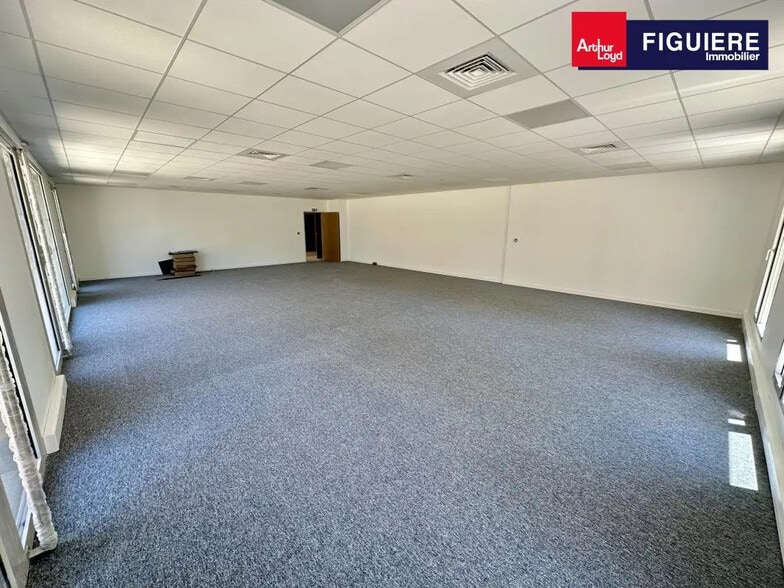 Rue Emilien Gautier, Aix-en-Provence for lease - Interior Photo - Image 3 of 8