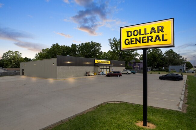 More details for 124 W Jasper St, Goodland, IN - Retail for Sale