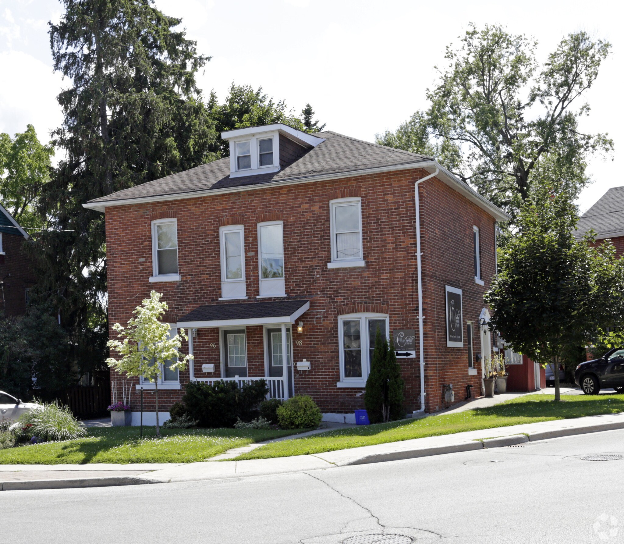 96-98 Mary St, Barrie, ON à vendre Photo principale- Image 1 de 1