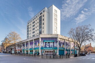 Plus de détails pour Midgate, Peterborough - Commerce de détail à louer