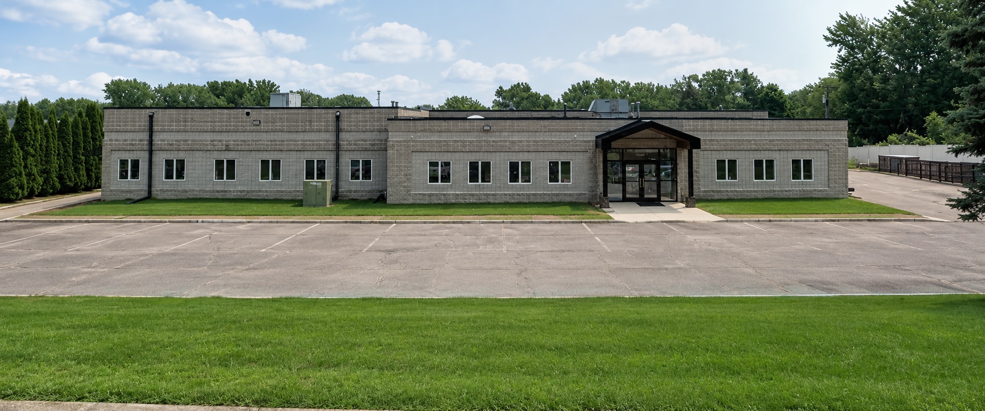 5201 Gershwin Ave N, Oakdale, MN for sale Building Photo- Image 1 of 4