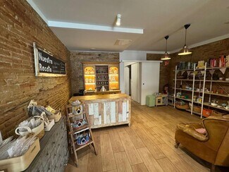 Plus de détails pour Commerce de détail à louer