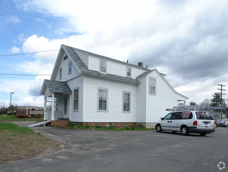 378 Hopmeadow St, Simsbury, CT à vendre - Photo du bâtiment - Image 3 de 4
