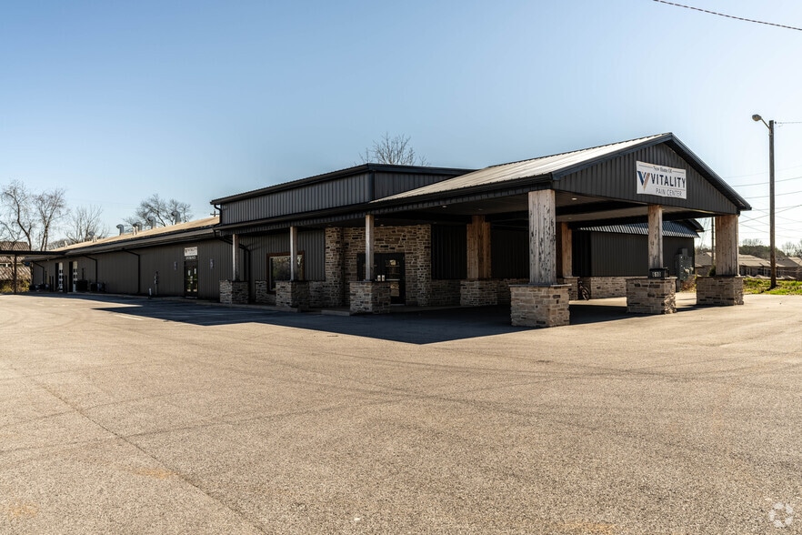 610 Cave Mill Rd, Bowling Green, KY à vendre - Photo du bâtiment - Image 1 de 24