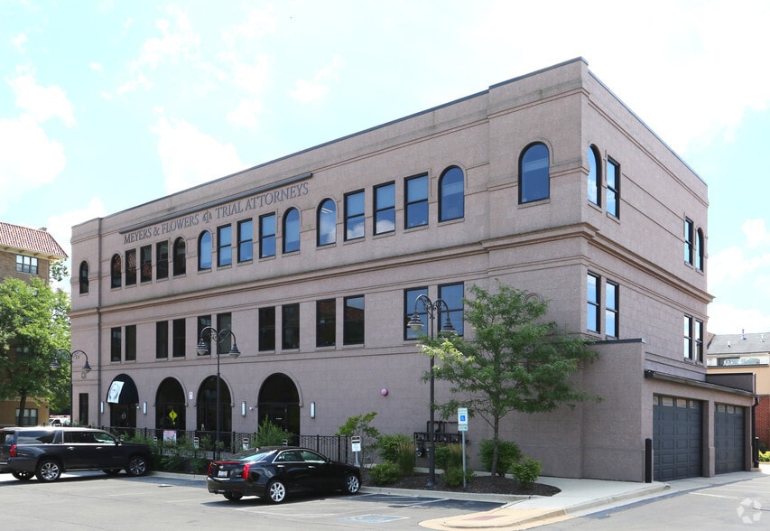 3 N 2nd St, Saint Charles, IL for lease - Building Photo - Image 3 of 8