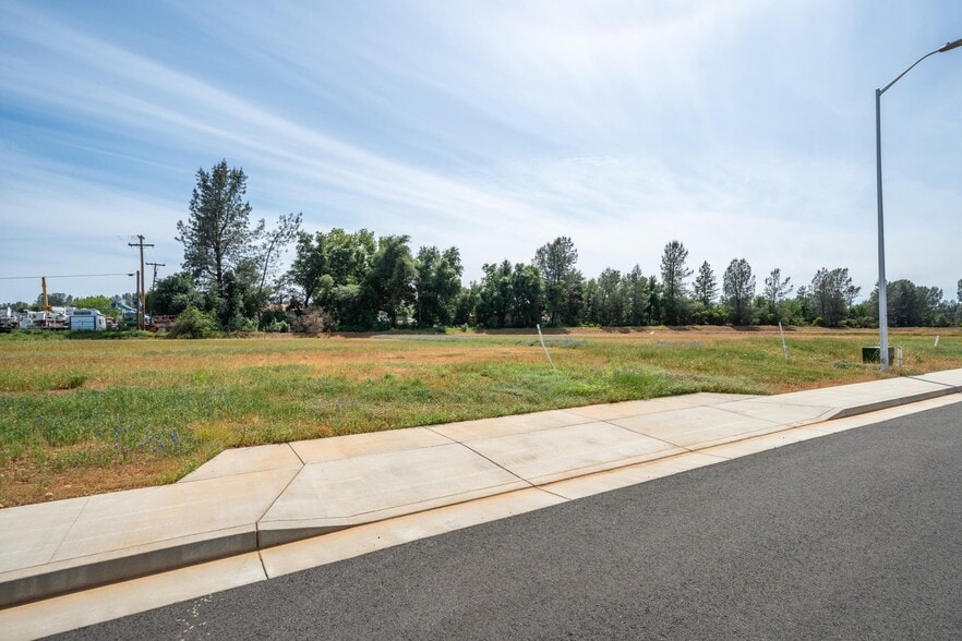 Airport Rd, Redding, CA for sale - Primary Photo - Image 1 of 4