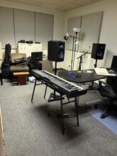 1501 Interstate Dr, Champaign, IL à louer Photo intérieure- Image 2 de 6