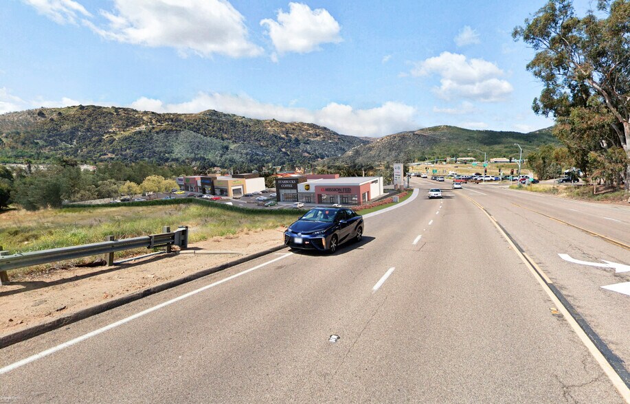 Mountain Meadow Rd, Escondido, CA for lease - Building Photo - Image 3 of 12