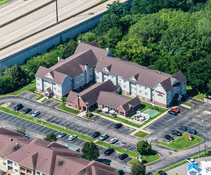 2000 W War Memorial Dr, Peoria, IL for sale - Aerial - Image 1 of 1