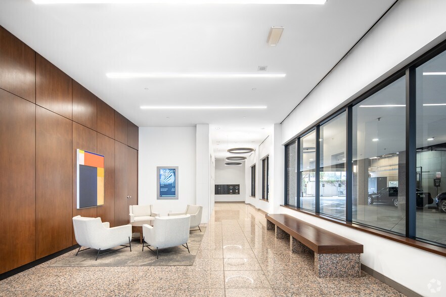 2626 Howell St, Dallas, TX à louer - Hall d’entrée - Image 3 de 9