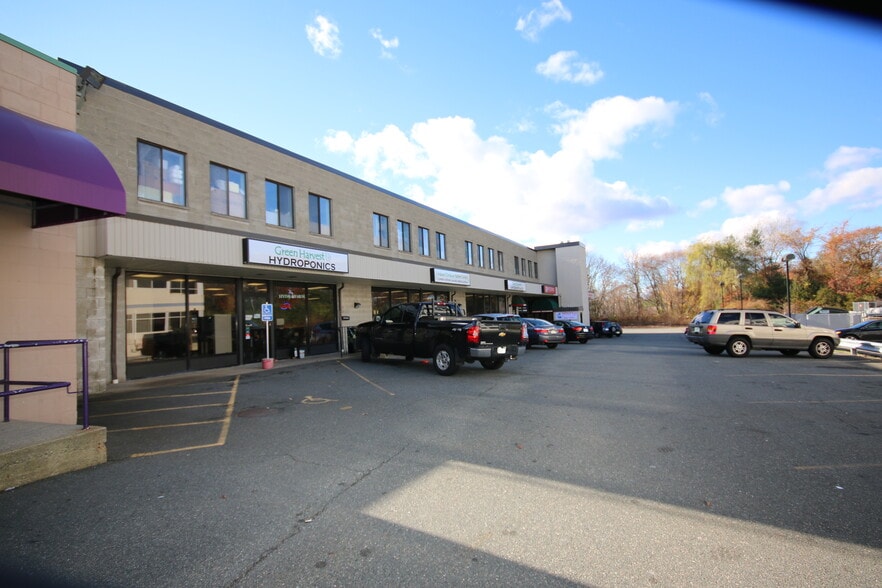 82 Newbury St, Peabody, MA for lease - Building Photo - Image 2 of 5