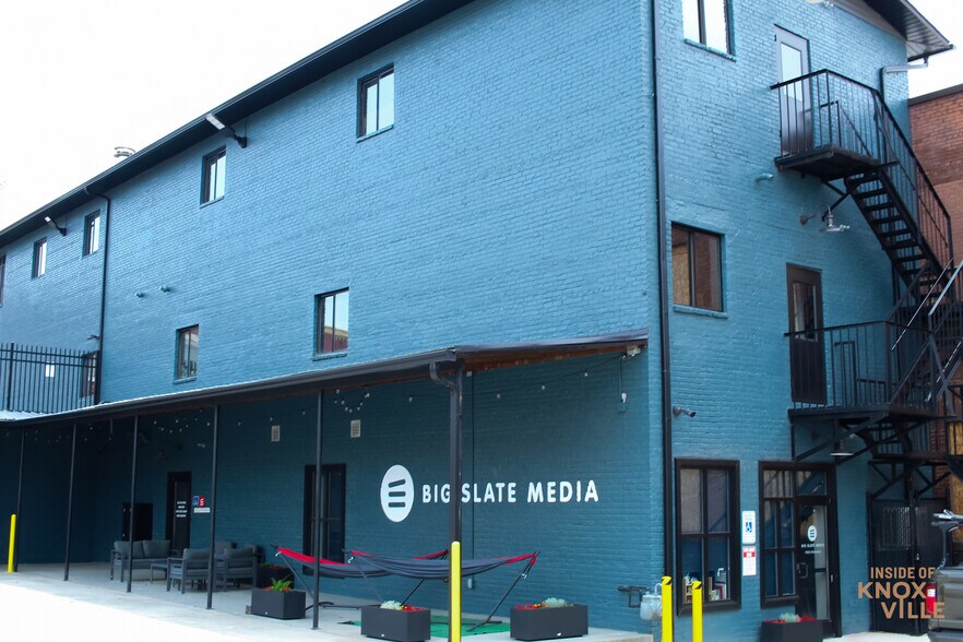 629 Broadway St, Knoxville, TN for lease - Building Photo - Image 3 of 17