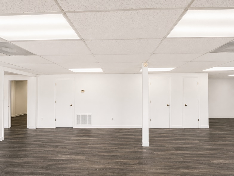 515 Industrial Blvd, Austin, TX for lease - Building Photo - Image 2 of 8