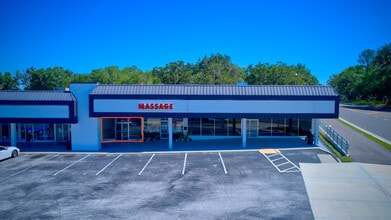 650-698 S Broad St, Brooksville, FL à louer Photo intérieure- Image 1 de 3