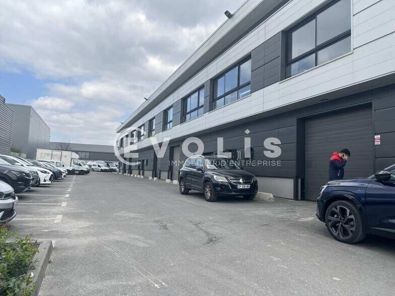 Flex dans Les Pavillons-sous-Bois à louer - Photo du bâtiment - Image 2 de 3