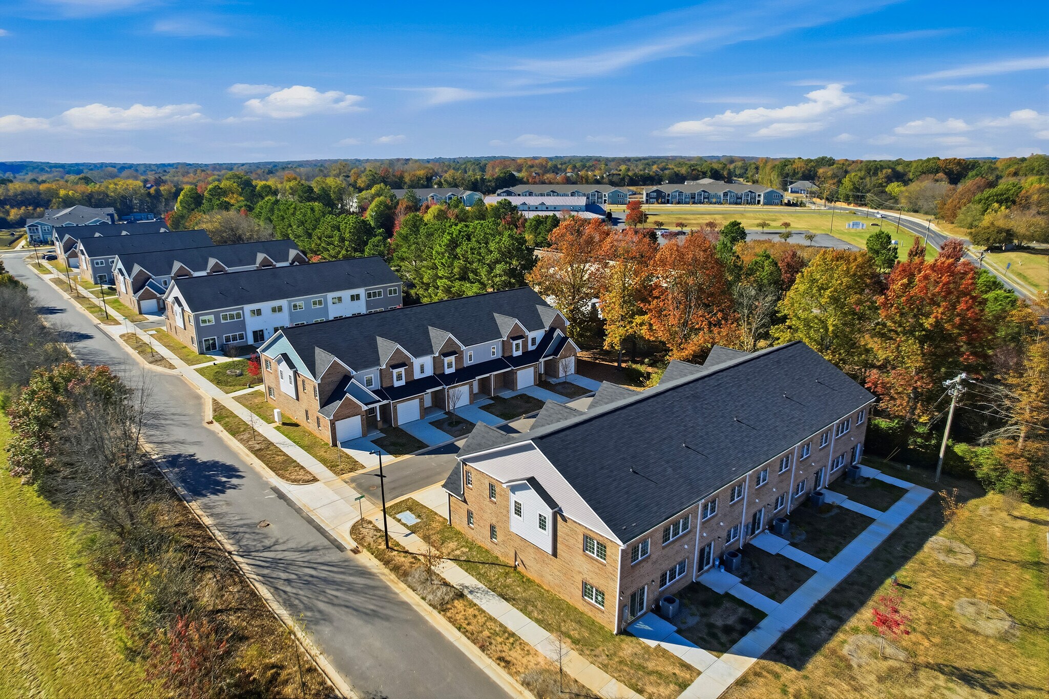 13701 Erwin Rd, Charlotte, NC à vendre Photo principale- Image 1 de 31