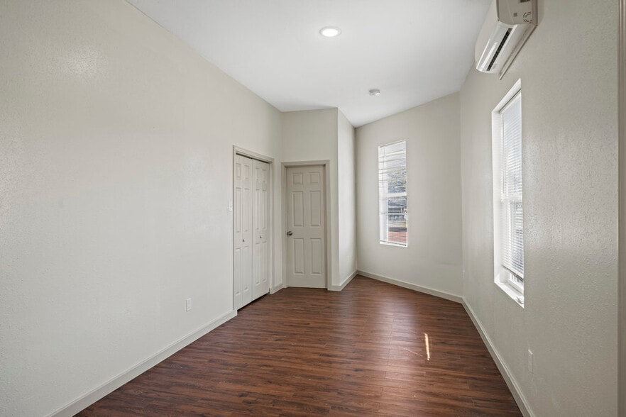 120 S 79th St, Houston, TX à vendre - Photo du bâtiment - Image 2 de 37