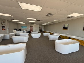 9515 E 51st St, Tulsa, OK for lease Interior Photo- Image 2 of 3
