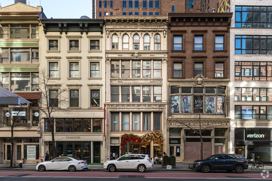 22 W 23rd St, New York, NY for lease - Building Photo - Image 2 of 3