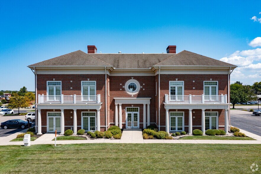 8075 Washington Village Dr, Dayton, OH à louer - Photo du bâtiment - Image 2 de 6