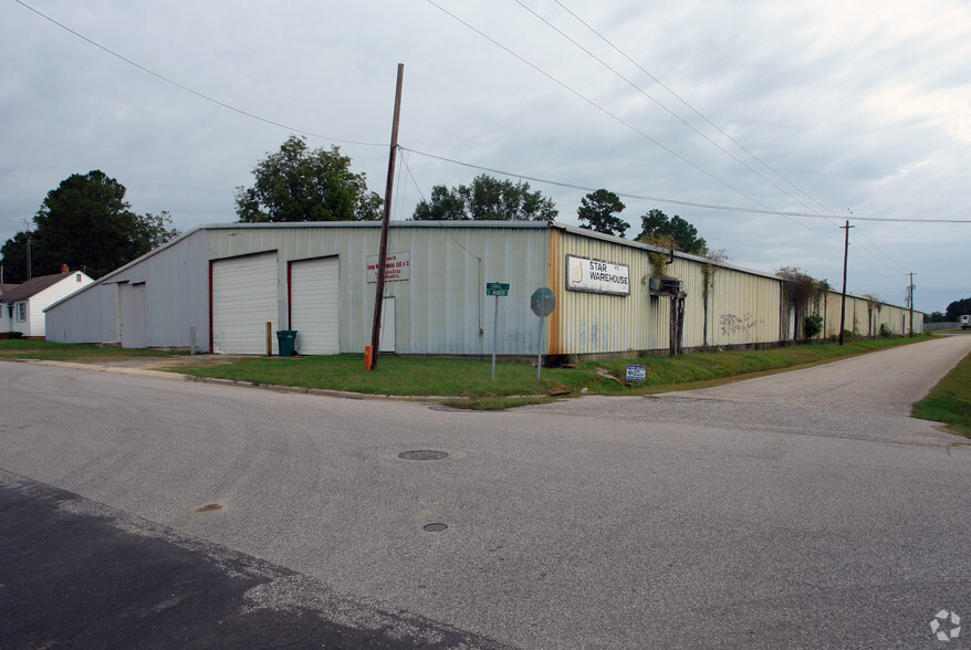 211 Canal St, Whiteville, NC for sale - Primary Photo - Image 1 of 2