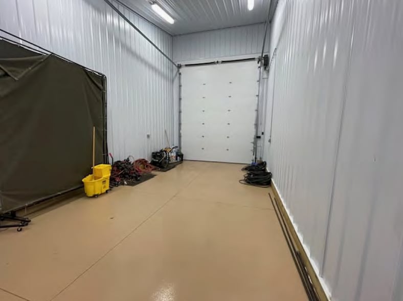 22333 M-40, Gobles, MI à vendre - Photo du bâtiment - Image 3 de 6