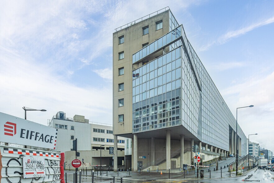 Bureau dans Ivry-sur-Seine à louer - Photo principale - Image 1 de 2