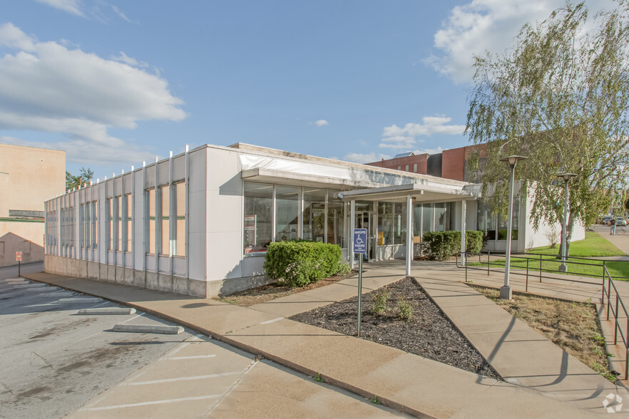 700 Dresden Ave, East Liverpool, OH for lease - Primary Photo - Image 1 of 10