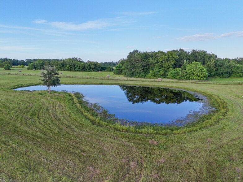 24118 MARGERSTADT Rd, Hockley, TX à vendre - Photo du bâtiment - Image 2 de 20
