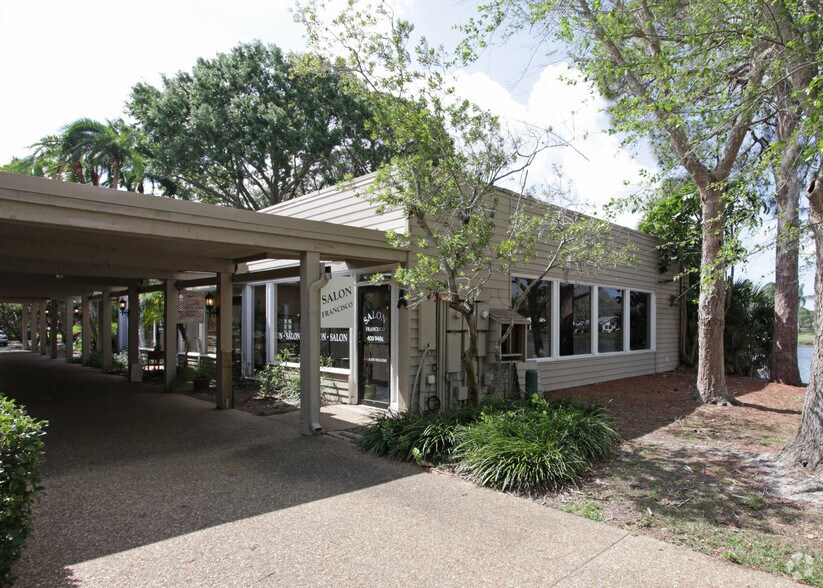 5045-5049 Ringwood Mdws, Sarasota, FL à louer - Photo principale - Image 2 de 9