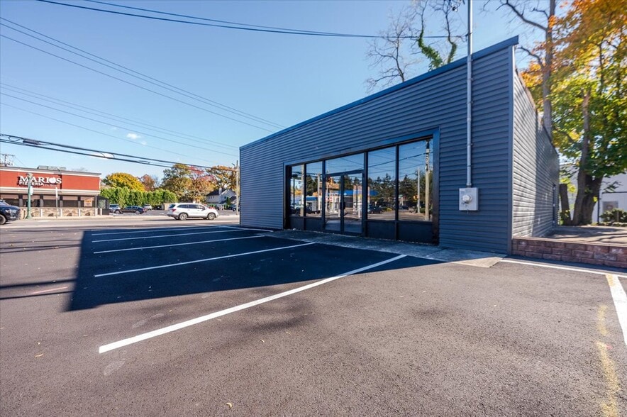 304 Larkfield Rd, East Northport, NY for sale - Building Photo - Image 3 of 38