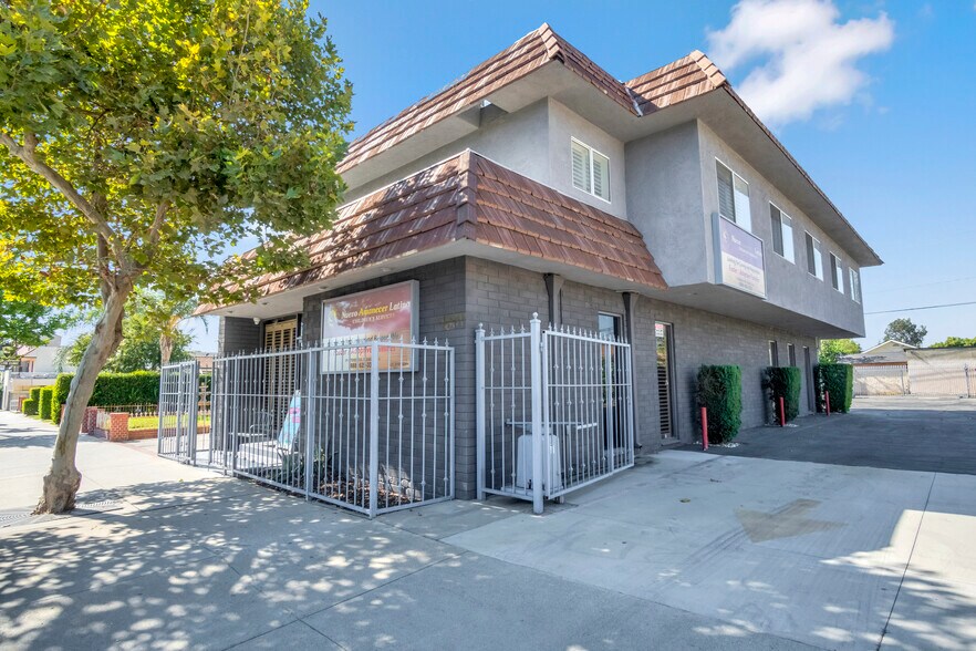 439 N Maclay Ave, San Fernando, CA à vendre - Photo du bâtiment - Image 3 de 25