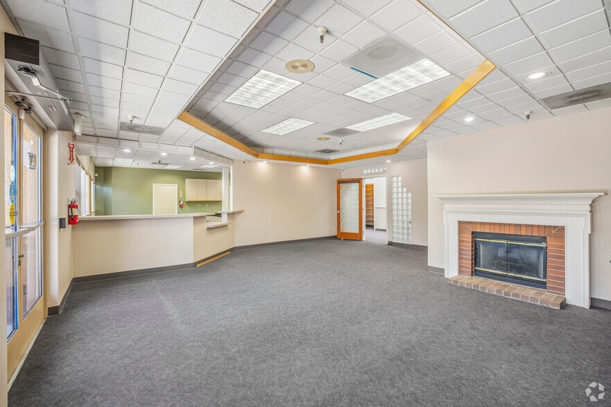 3111 Professional Dr, Auburn, CA for lease - Lobby - Image 2 of 7
