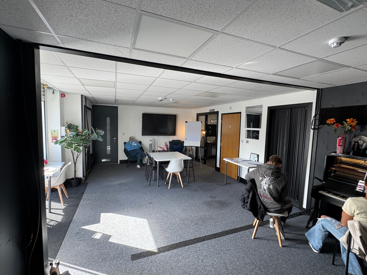 Otley Rd, Baildon, WYK BD17 7JR - Unit Unit 8B -  - Interior Photo - Image 1 of 1