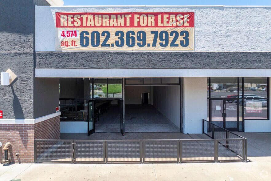 7802-7830 N 12th St, Phoenix, AZ à louer - Photo du bâtiment - Image 3 de 10