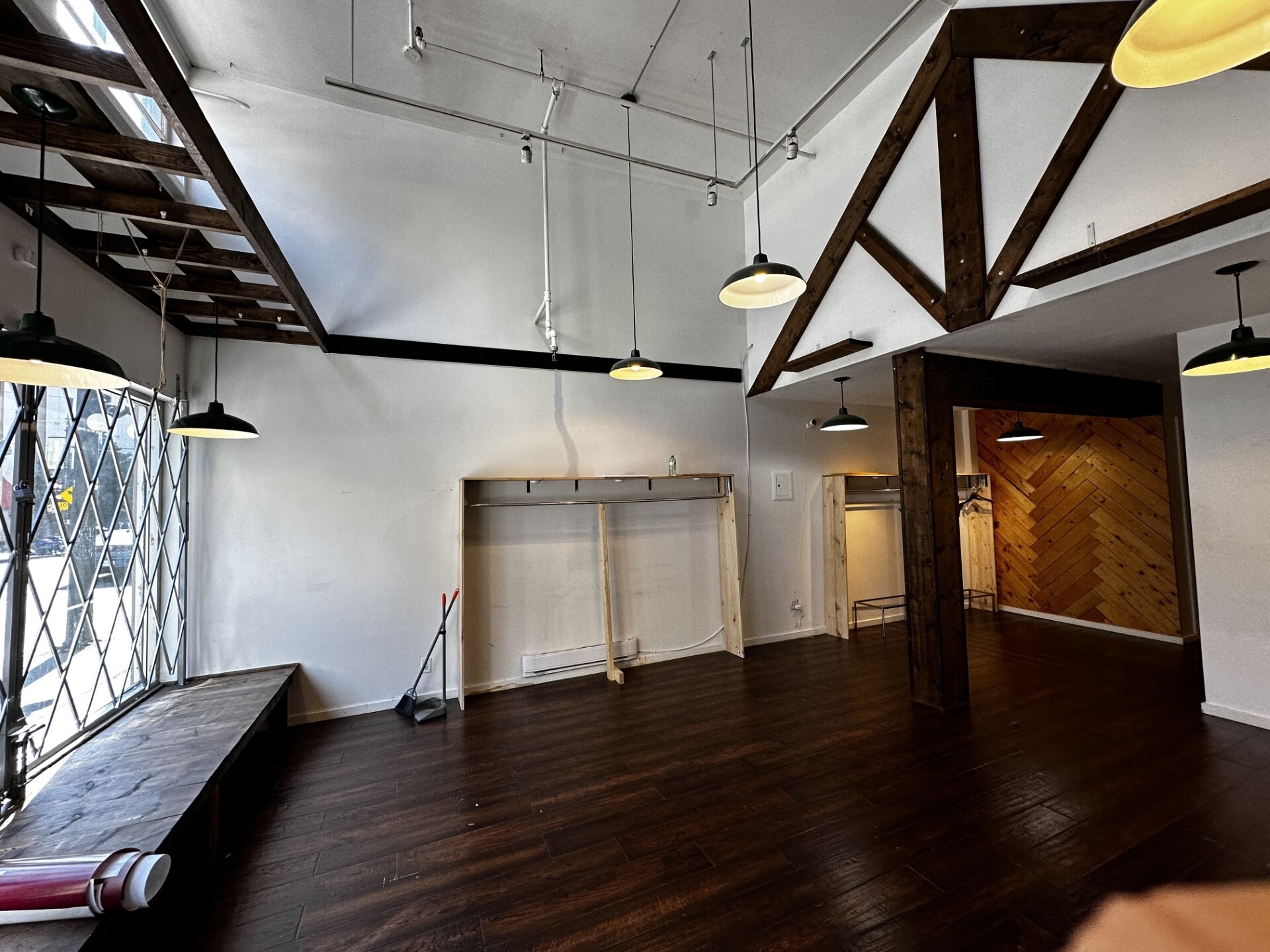 326-330 W Cordova St, Vancouver, BC for lease Interior Photo- Image 1 of 10