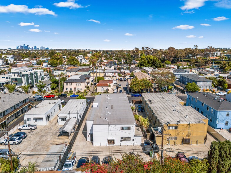 2325 S Ridgeley Dr, Los Angeles, CA for sale - Building Photo - Image 3 of 30